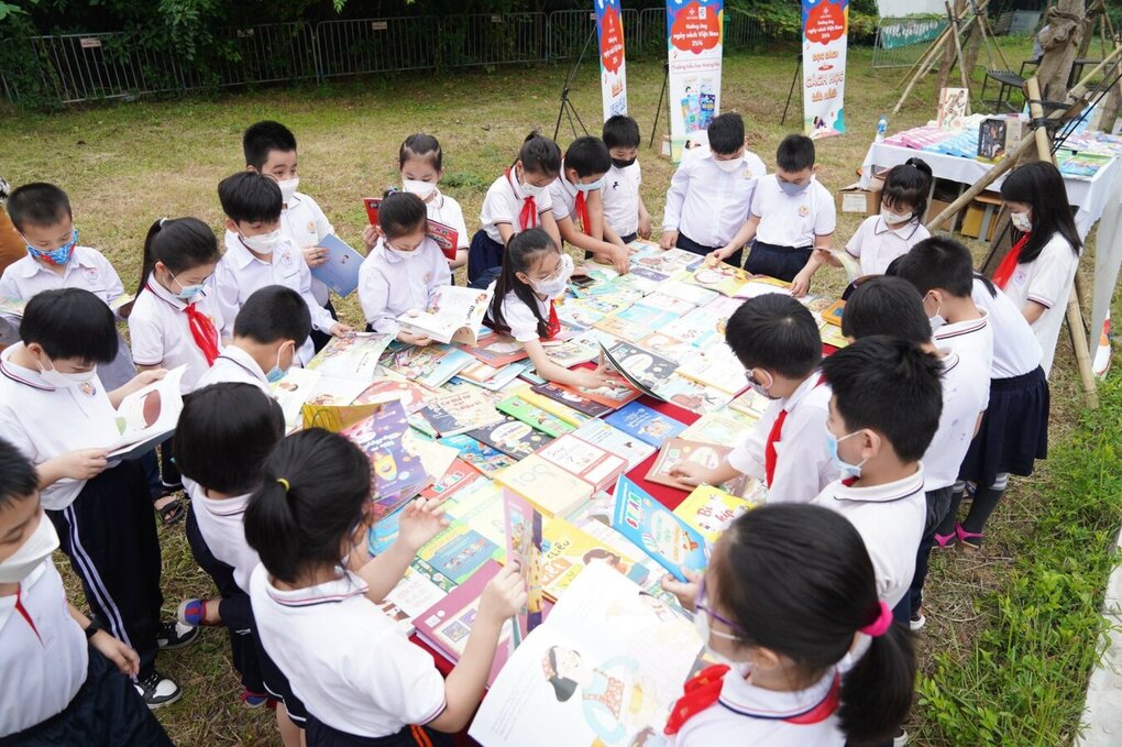 Thư viện trường Tiểu học Hoàng Diệu hưởng ứng tuần lễ học tập suốt đời.