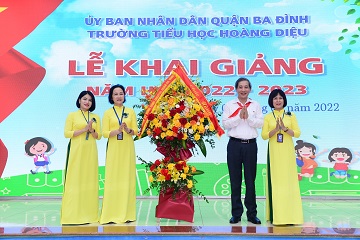 Bí thư Quận ủy Ba Đình dự khai giảng trường Tiểu học Hoàng Diệu