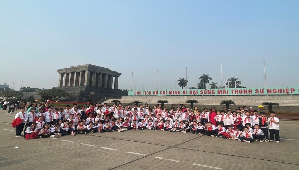 Học sinh khối 3 tích cực tham gia chùm hoạt động kỉ niệm 93 năm ngày thành lập Đoàn Thanh niên Cộng sản Hồ Chí Minh