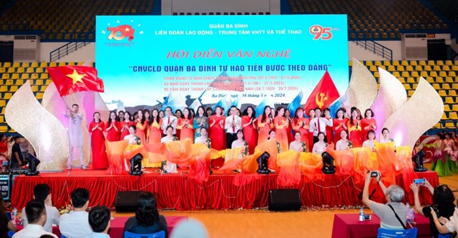Công đoàn viên trường Tiểu học Hoàng tham gia Hội diễn văn nghệ công nhân, viên chức, lao động quận Ba Đình năm 2024